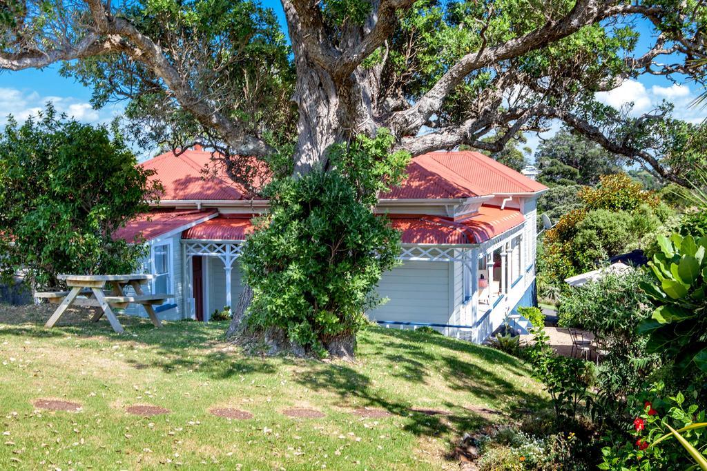 Crescent Villa - Stay Waiheke Ostend Luaran gambar